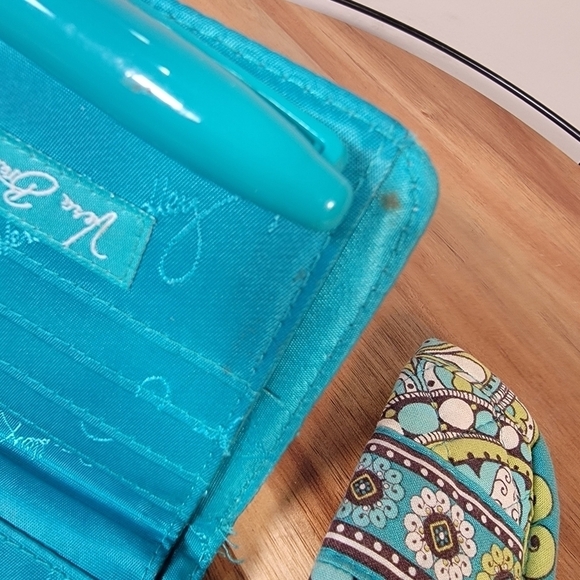 Vera Bradley Wallet and Matching Eyeglass Holder - Picture 12 of 16